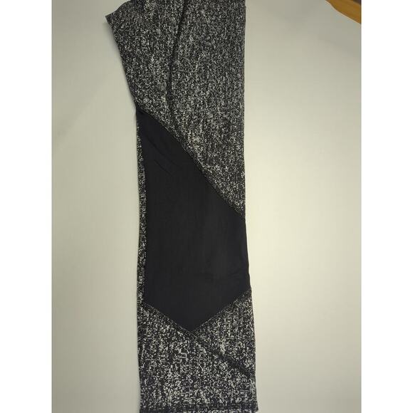 Lululemon Pace Rival Crop 22" Black and White Size 4 - Picture 13 of 13